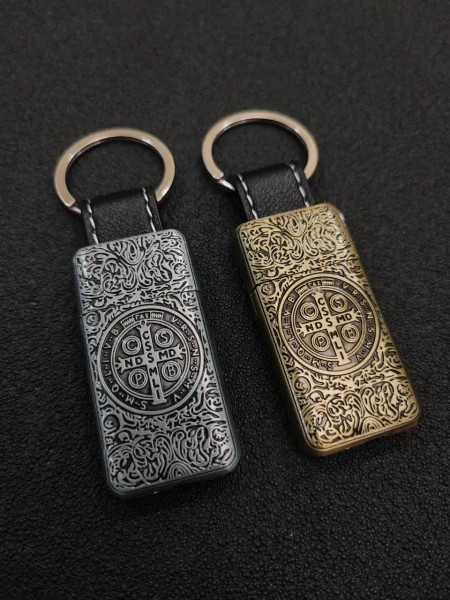 فندک گازی برند لایتر(Lighter) طرح کنستانتین با حلقه جاکلیدی