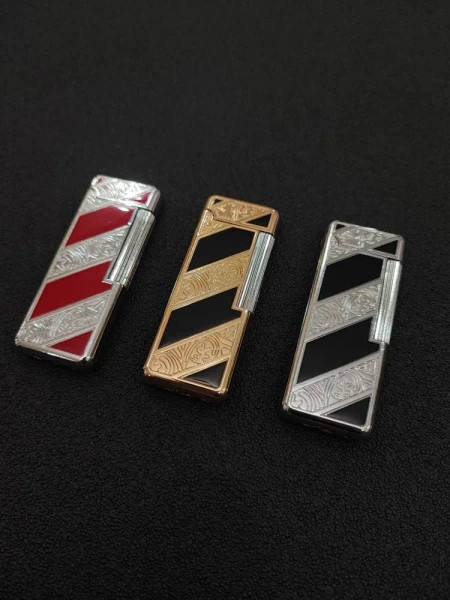 فندک گازی باریک بغل زن برند لایتر(Lighter) راه راه