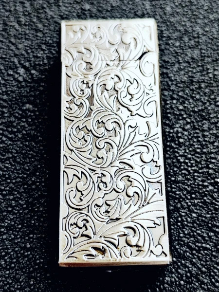 فندک گازی بغل زن برند لایتر(Lighter) بدنه فلزی طرح تامی شلبی