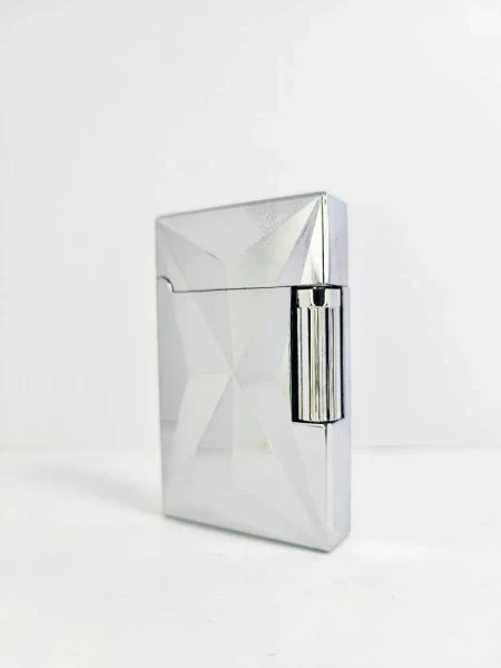 فندک گازی بغل زن برند lighter بدنه فلزی طرح کریستال