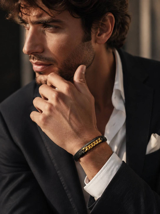 دستبند چرمی مردانه کارتیر(CARTIER) دولاین با پلاک استنلس استیل طرح بافت کارتیر