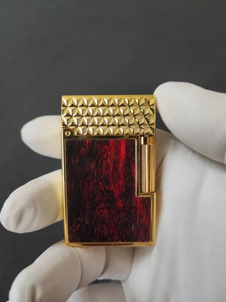 فندک گازی بغل زن برند لایتر(Lighter) طرح چوب کد 04