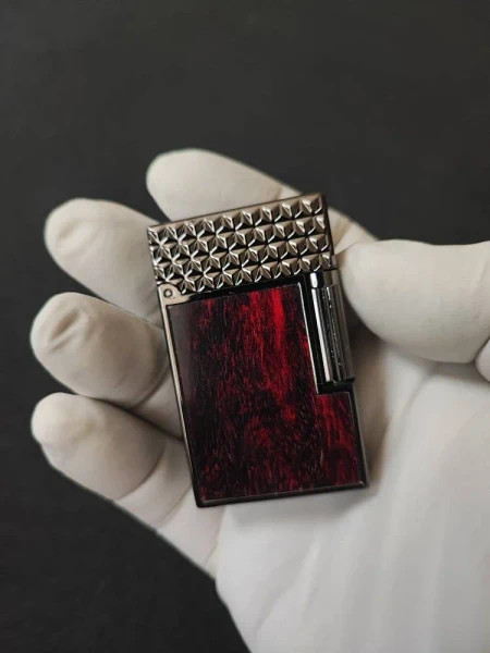 فندک گازی بغل زن برند لایتر(Lighter) طرح چوب کد 04