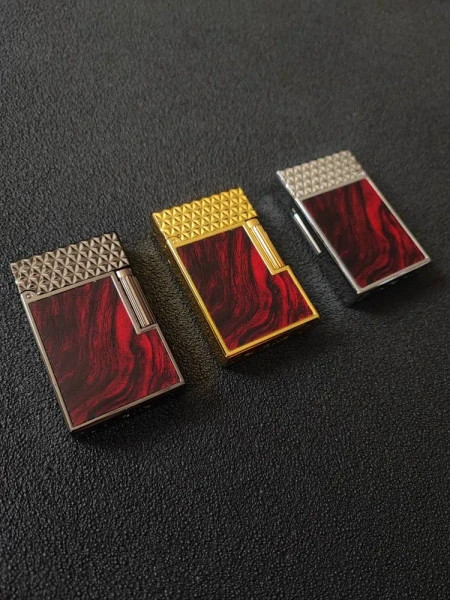 فندک گازی بغل زن برند لایتر(Lighter) طرح چوب کد 03