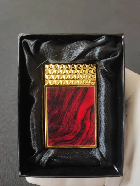 فندک گازی بغل زن برند لایتر(Lighter) طرح چوب کد 03