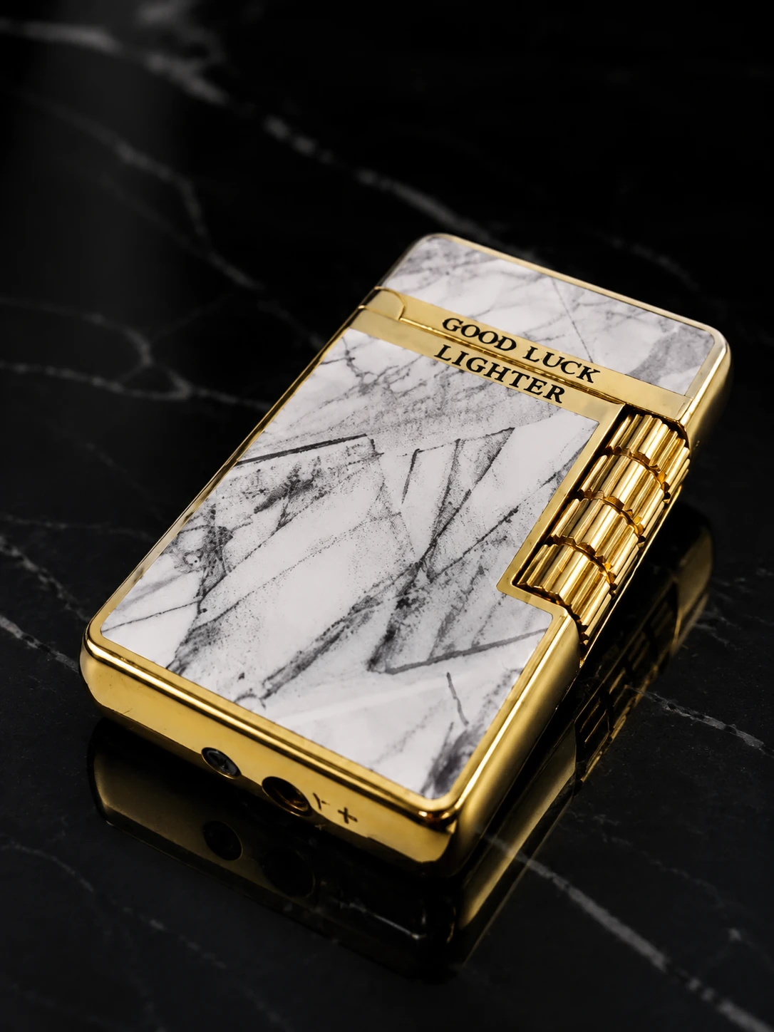 فندک بغل زن لایتر (lighter) گازی بدنه فلزی طرح سنگی سفید