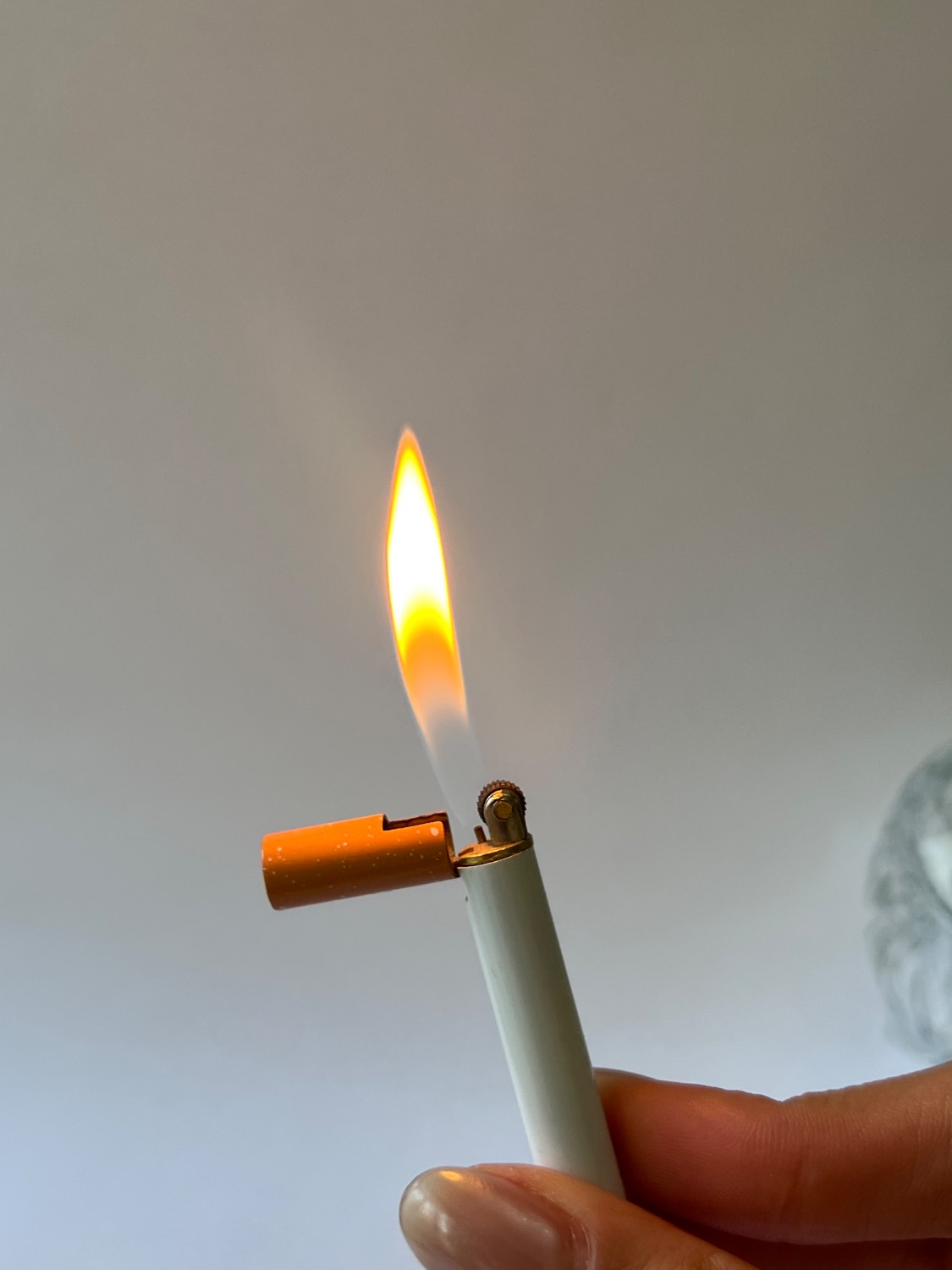 فندک جیبی برند لایتر (Lighter) طرح سیگار مینیمال | مدل باریک و لوکس