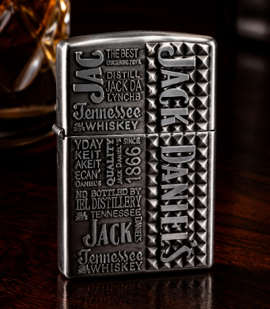 فندک فلزی برند لایتر(Lighter) طرح زیپو مدل جک دنیلز بدنه نقشبرجسته و بافتدار کلاسیک