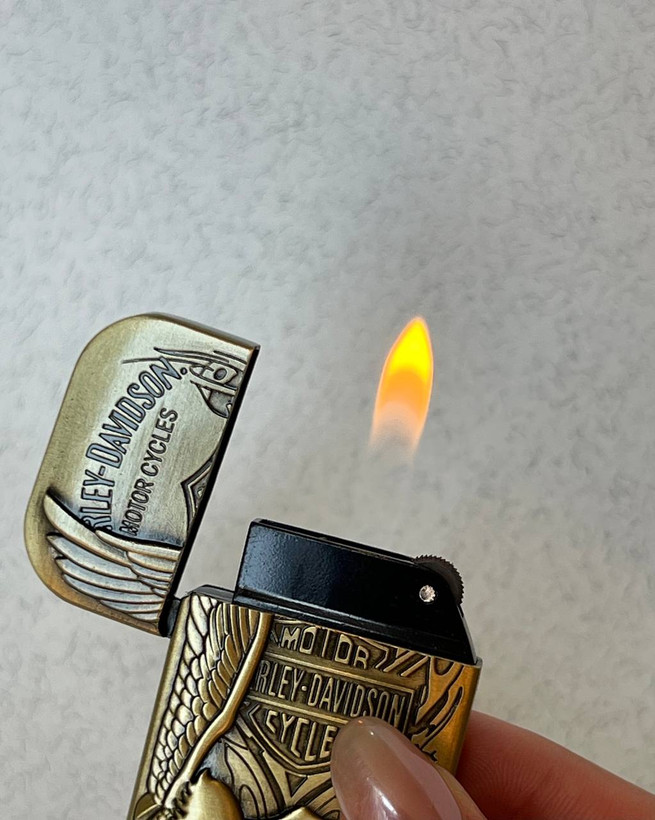 فندک گازی اسلیم (باریک) فلزی برند لایتر(Lighter) طرح هارلی دیویدسون، بدنه حکاکی برجسته درجه 1