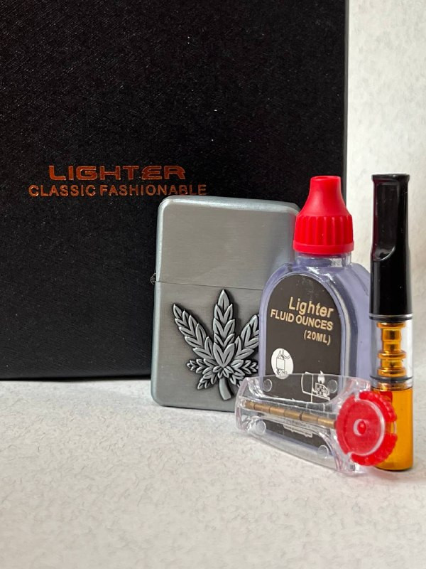 پک هدیه ۴ تکه فندک بنزینی لایتر (LIGHTER) طرح برگ برجسته با چوب سیگار و بنزین | فروشگاه بارزار