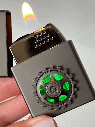 فندک گازی اسپینردار لایتر (LIGHTER) رنگ مشکی مات روشن شونده با سنسور صدا و نور LED سبز | فروشگاه بارزار