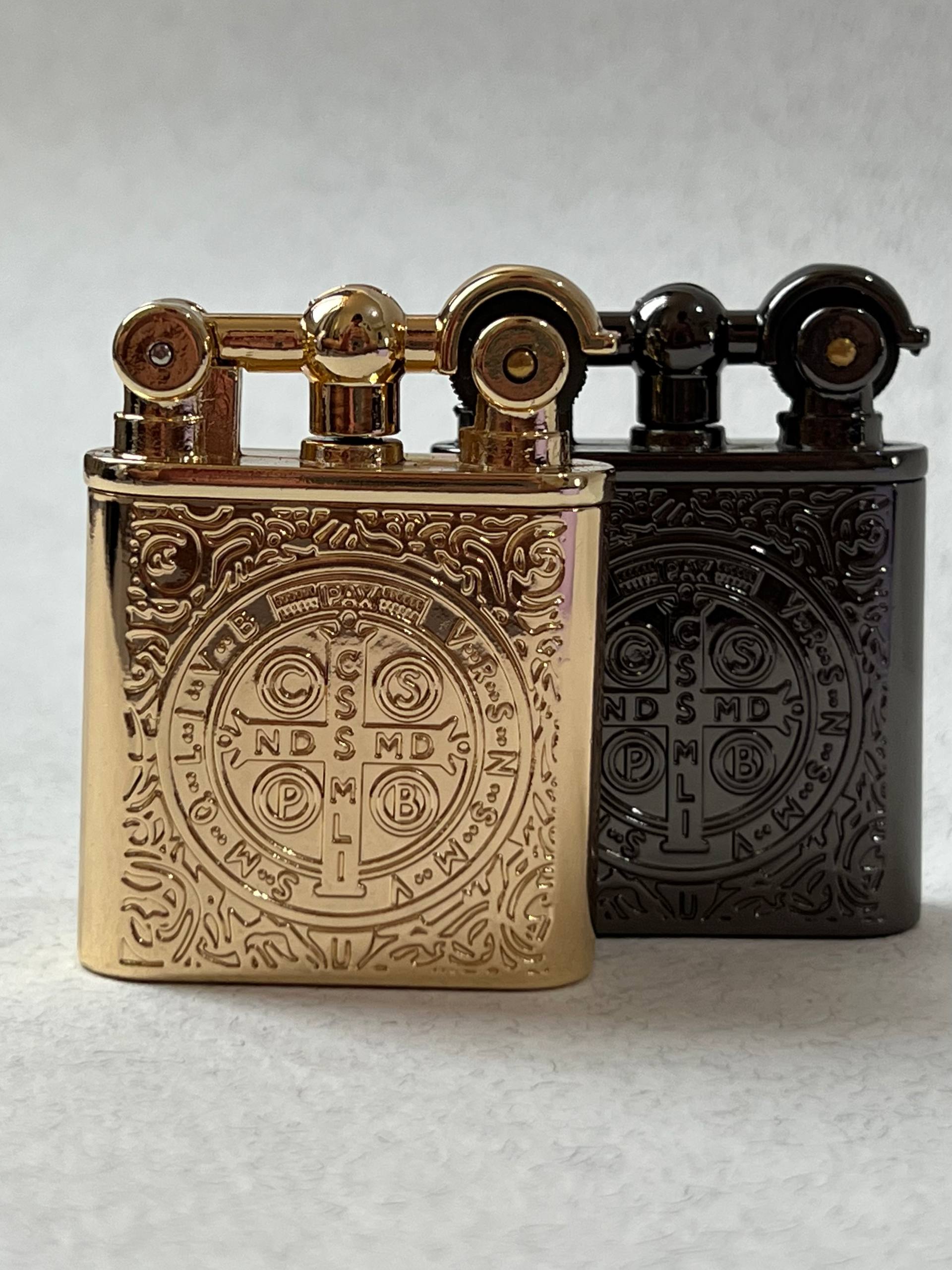 فندک گازی سنگی لایتر (LIGHTER) طرح کنستانتین براق در دو رنگ طلایی و مشکی | فروشگاه بارزار