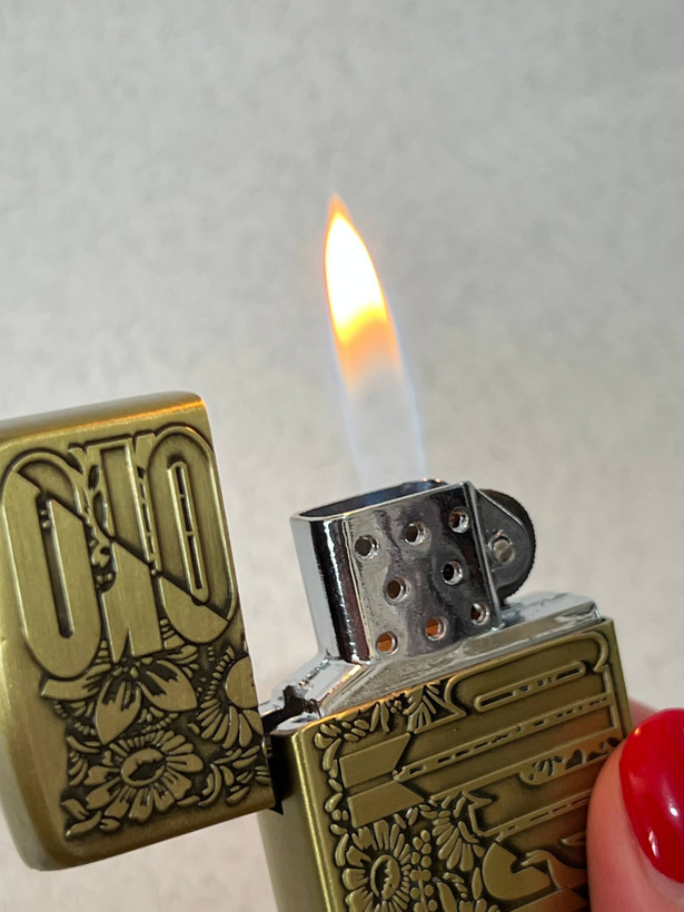 فندک گازی طرح زیپو لایتر (LIGHTER) طرح مارلبرو و گل بابونه در دو رنگ | فروشگاه بارزار