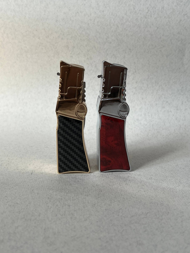 فندک اتمی چاقودار برند لایتر (LIGHTER) طرح فیبر کربن در دو رنگ طلایی و نقرهای | فروشگاه بارزار