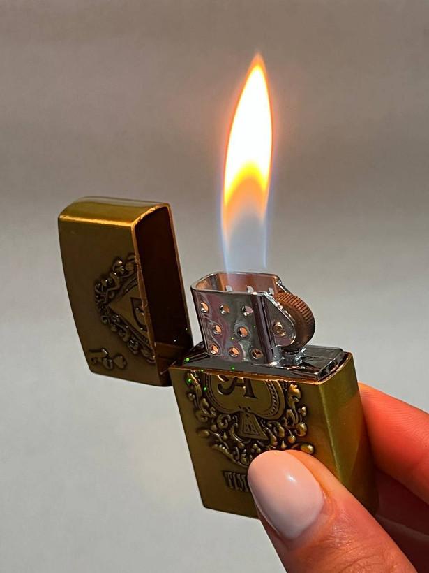 فندک گازی طرح زیپو لایتر (LIGHTER) طرح تک پیک Ace of Spades در دو رنگ | فروشگاه بارزار