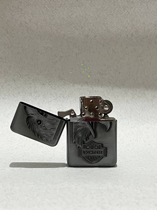 پک هدیه ۴ تکه فندک بنزینی لایتر (LIGHTER) طرح عقاب هارلی دیویدسون با چوب سیگار و بنزین در دو رنگ | فروشگاه بارزار