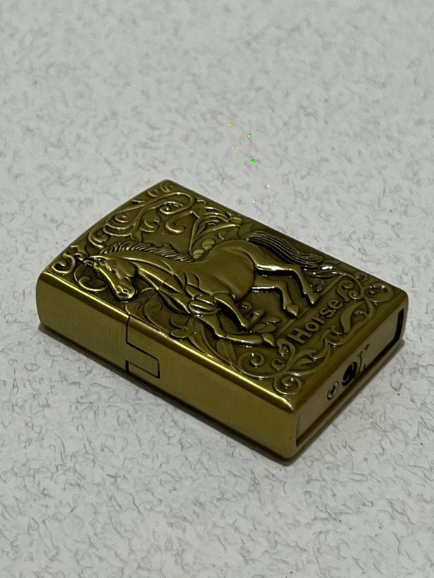 فندک گازی طرح زیپو لایتر (LIGHTER) طرح برجسته اسب در دو رنگ | فروشگاه بارزار