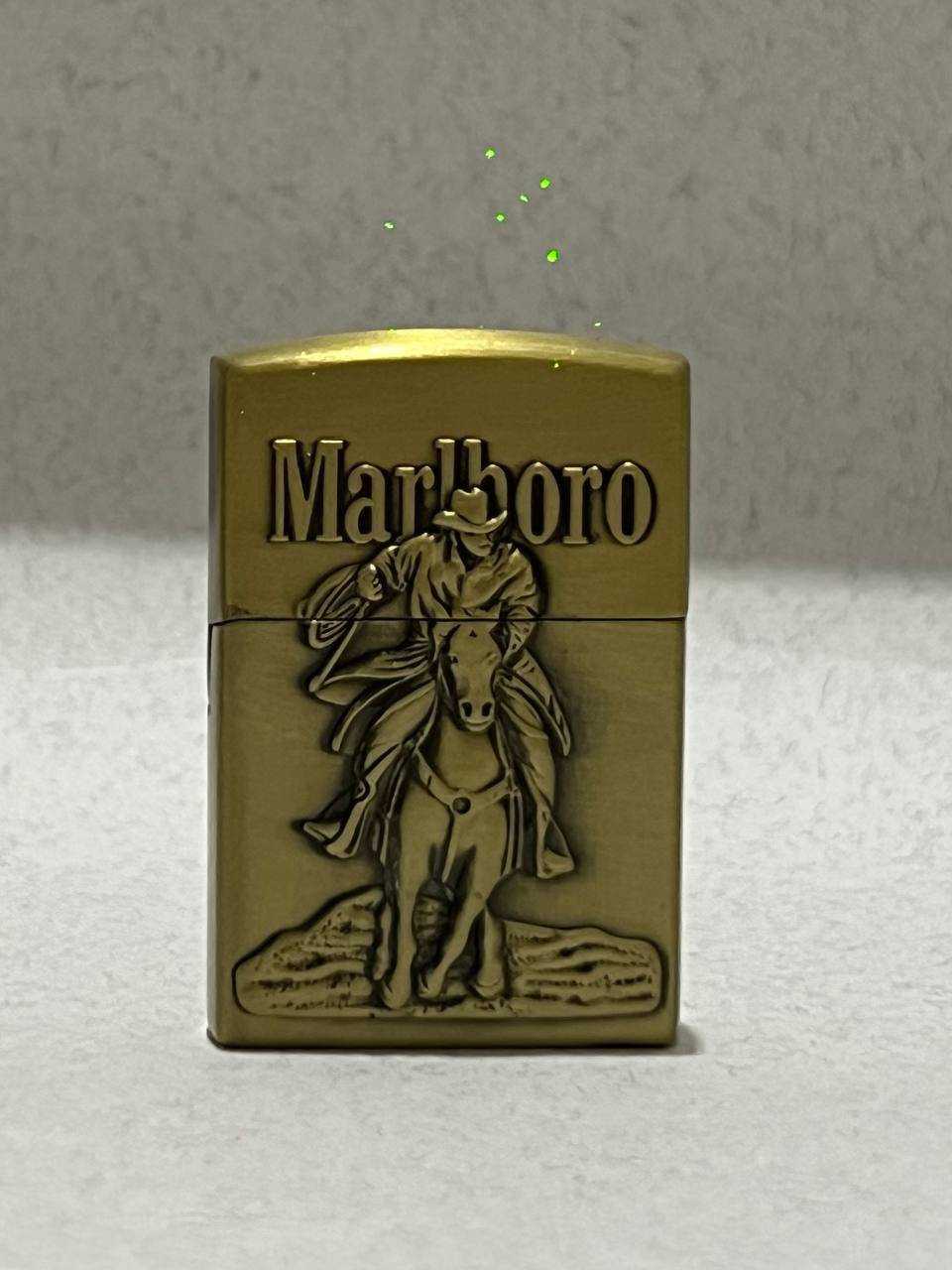 فندک گازی طرح زیپو لایتر (LIGHTER) طرح برجسته مارلبرو گاوچران رنگ طلایی | فروشگاه بارزار