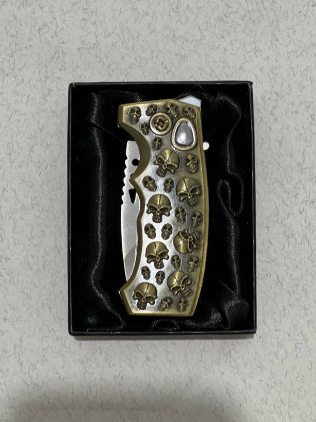 فندک اتمی و چاقو ضامندار دوکاره لایتر (LIGHTER) طرح اسکلت برجسته طلایی | فروشگاه بارزار